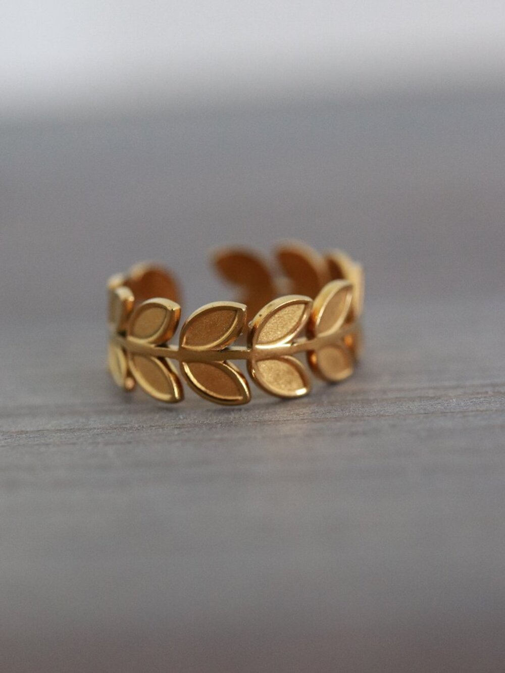 Leaves Style Wide Cuff Ring 18k Gold Plated Stainless Steel